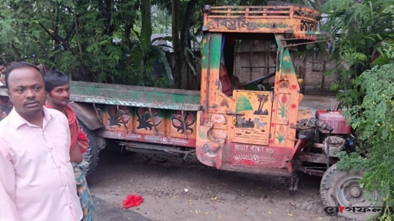 লালপুরে ত্রিমুখী সংঘর্ষ, শ্রমিক নিহত