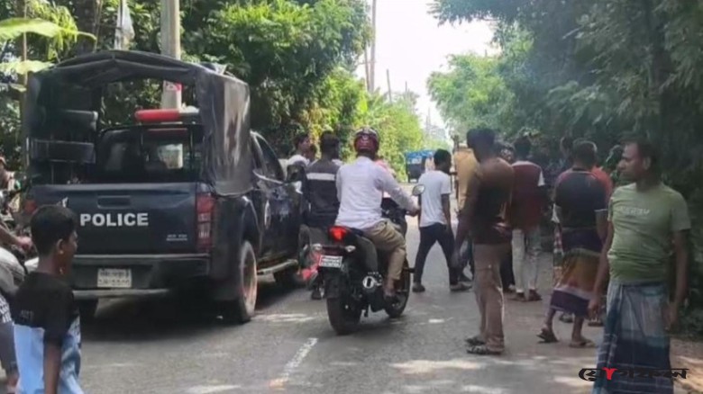 অ্যাম্বুলেন্সের ধাক্কায় প্রাণ গেল পথচারীর