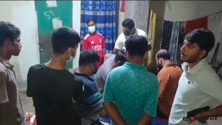 আশুলিয়ায় নবজাতকসহ দম্পতির মরদেহ উদ্ধার