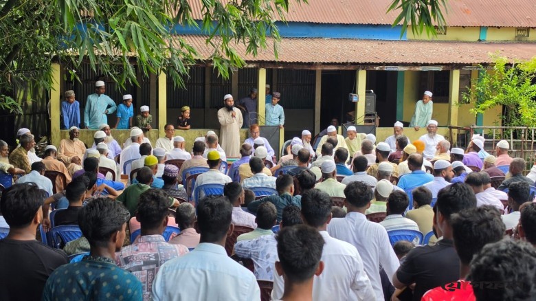 ঘাগটিয়ায় ঈদগাহ ও খেলার মাঠের জমি রক্ষায় মতবিনিময় সভা